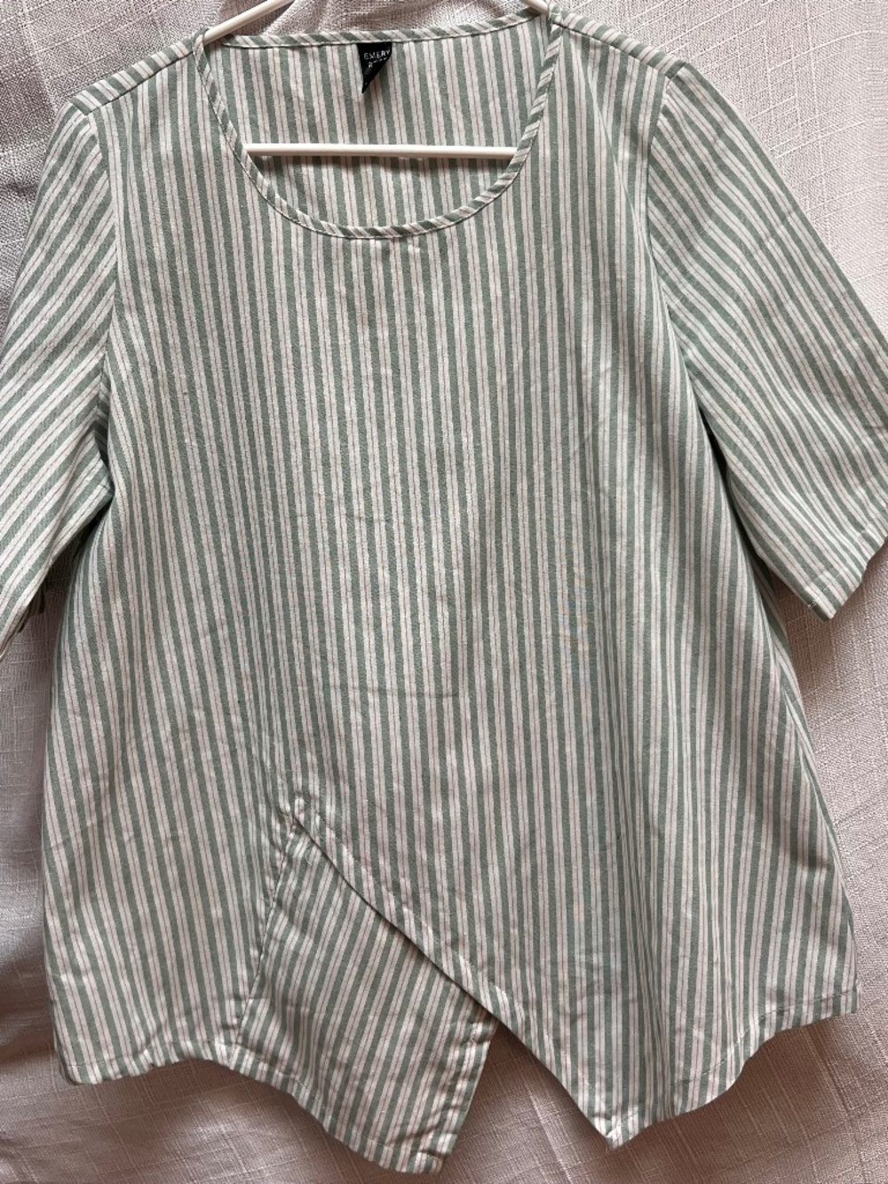 Emery Rose Women's Top L Green/White Striped Short Sleeve Jagged Hem Tunic